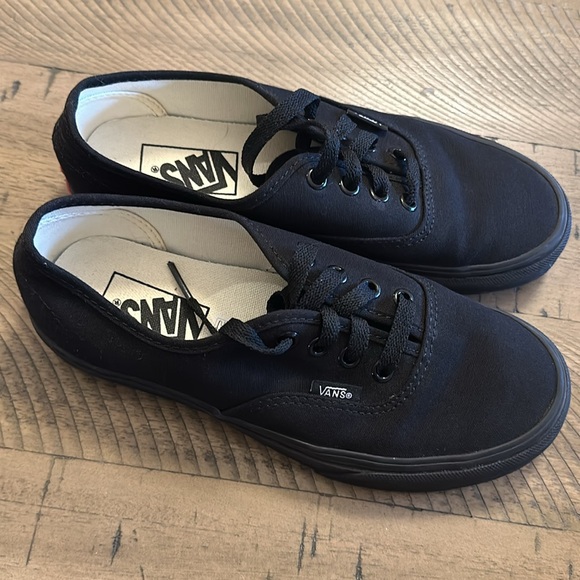 All black Vans 5Mens 6.5Women - Picture 2 of 4